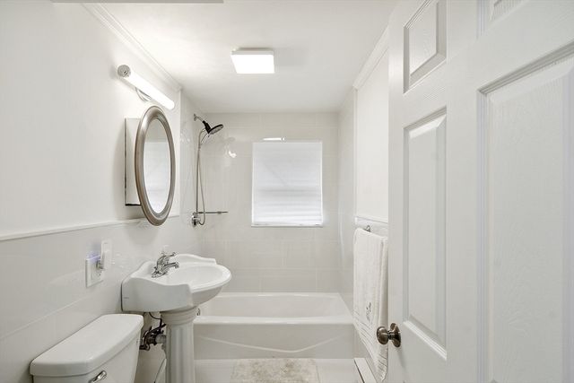 15 Eugene St, Leominster, MA 01453