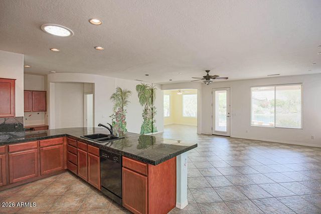 19473 N 110th Avenue, Peoria, AZ 85373