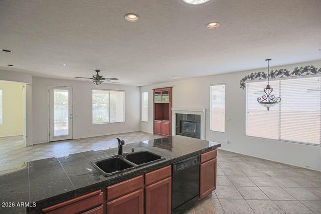 19473 N 110th Avenue, Peoria, AZ 85373