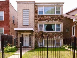4305 W Schubert Avenue, Chicago, IL 60639