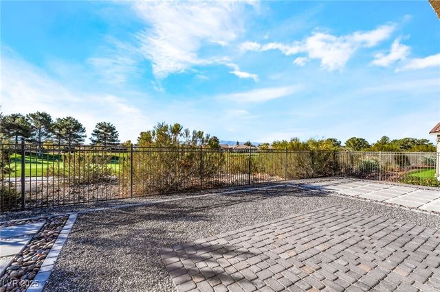 5341 East La Campana Drive, Pahrump, NV 89061