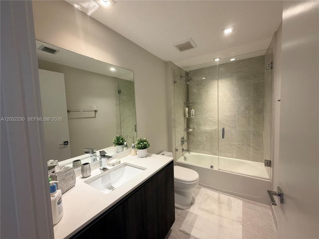 488 NE 18th St 3210, Miami, FL 33132
