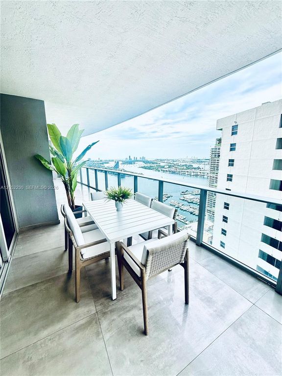 488 NE 18th St 3210, Miami, FL 33132