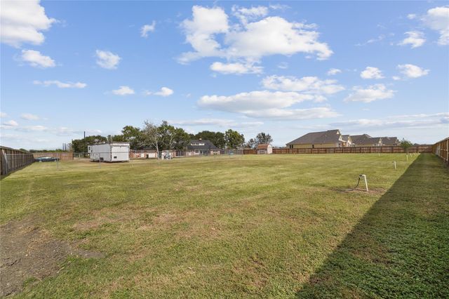 4410 County Road 63, Rosharon, TX 77583