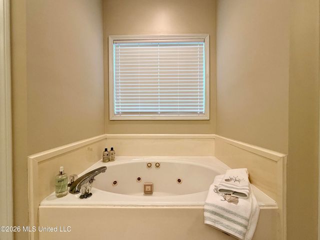 205 Stonebriar Lane, Brandon, MS 39042