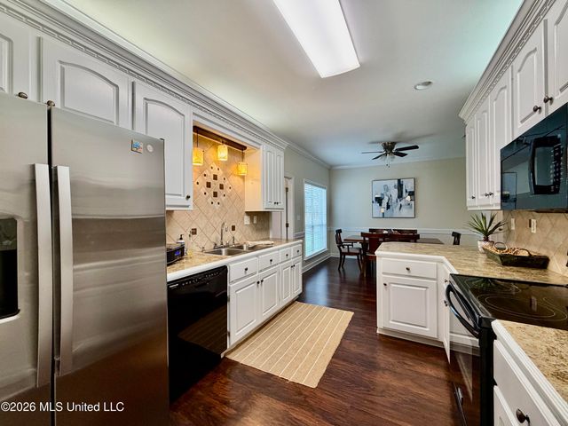 205 Stonebriar Lane, Brandon, MS 39042