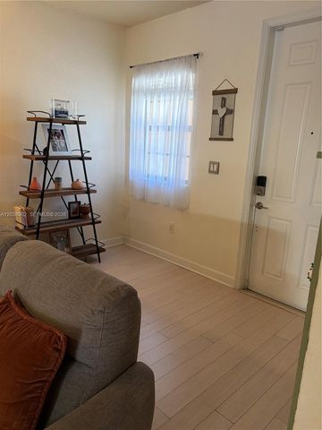 370 NE 37th Place, Homestead, FL 33033