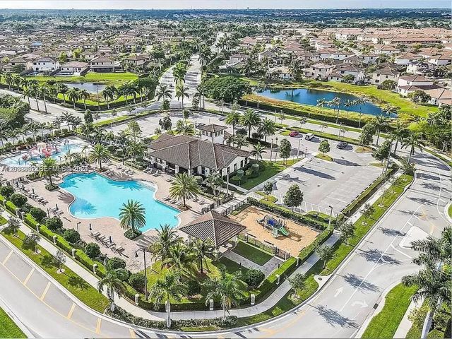 370 NE 37th Place, Homestead, FL 33033