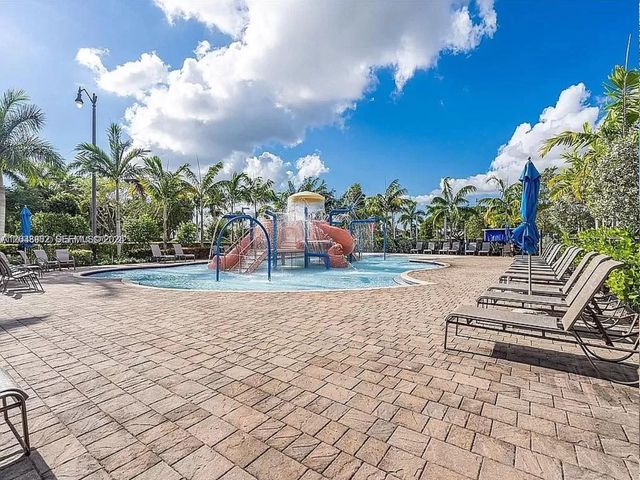 370 NE 37th Place, Homestead, FL 33033