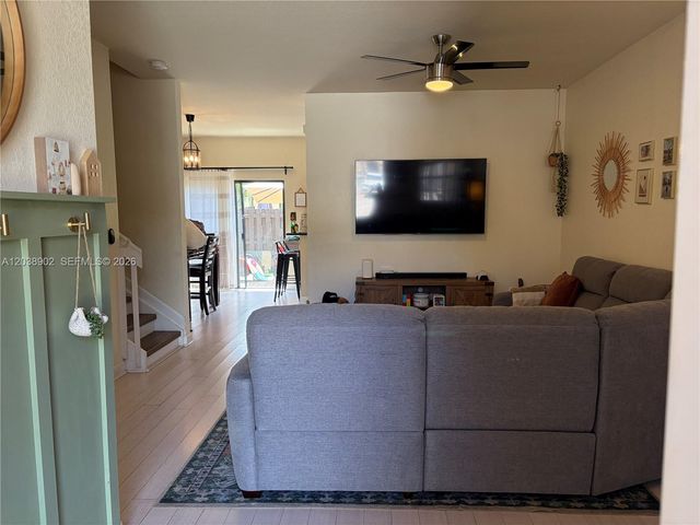 370 NE 37th Place, Homestead, FL 33033