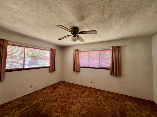 2300 14th Avenue, Kingsburg, CA 93631