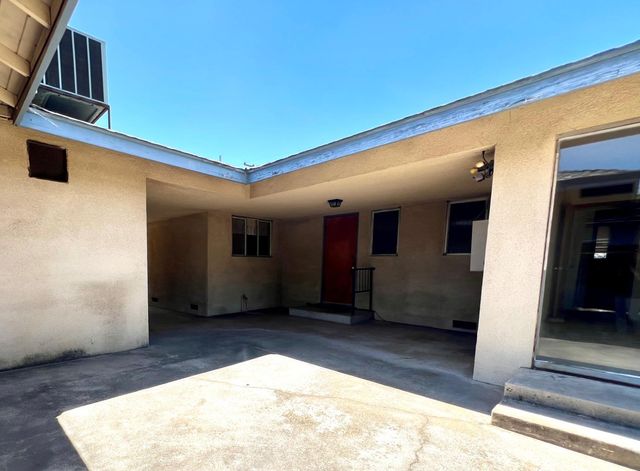 2300 14th Avenue, Kingsburg, CA 93631