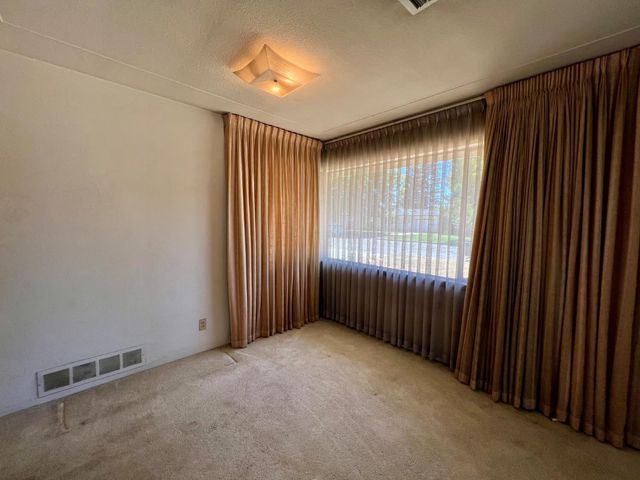 2300 14th Avenue, Kingsburg, CA 93631
