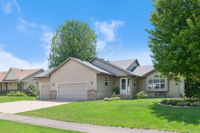 1174 Hidden Creek Boulevard, Mayer, MN 55360