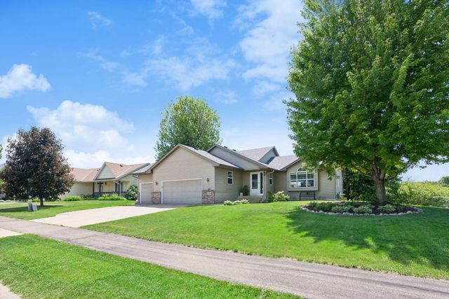 1174 Hidden Creek Boulevard, Mayer, MN 55360