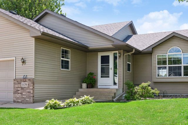 1174 Hidden Creek Boulevard, Mayer, MN 55360