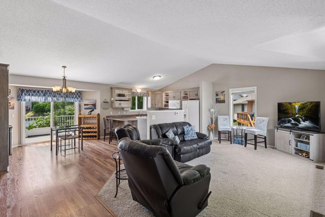 1174 Hidden Creek Boulevard, Mayer, MN 55360