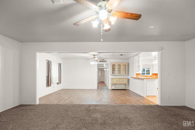 450 Atlantic Avenue, Shafter, CA 93263