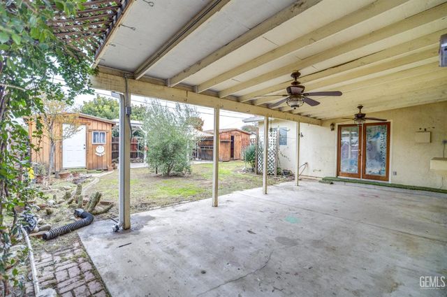 450 Atlantic Avenue, Shafter, CA 93263