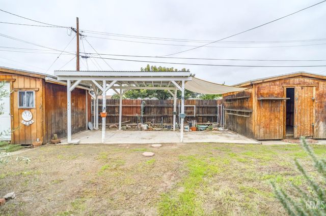 450 Atlantic Avenue, Shafter, CA 93263