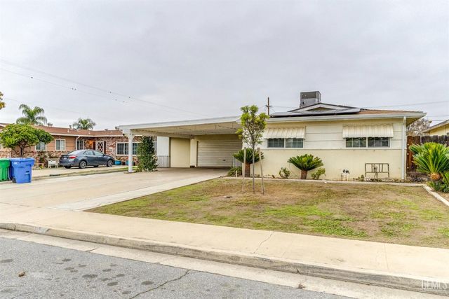 450 Atlantic Avenue, Shafter, CA 93263