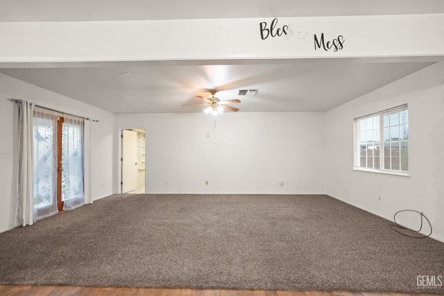 450 Atlantic Avenue, Shafter, CA 93263