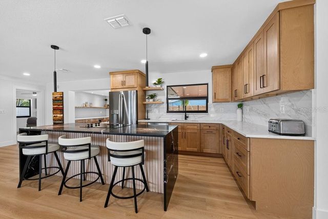 6196 44TH AVENUE N, St Petersburg, FL 33709