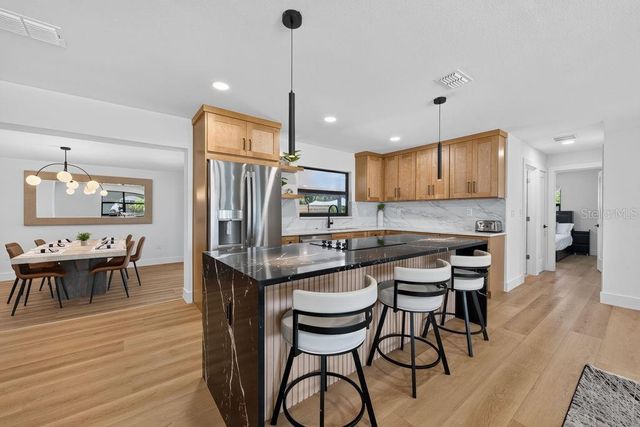 6196 44TH AVENUE N, St Petersburg, FL 33709