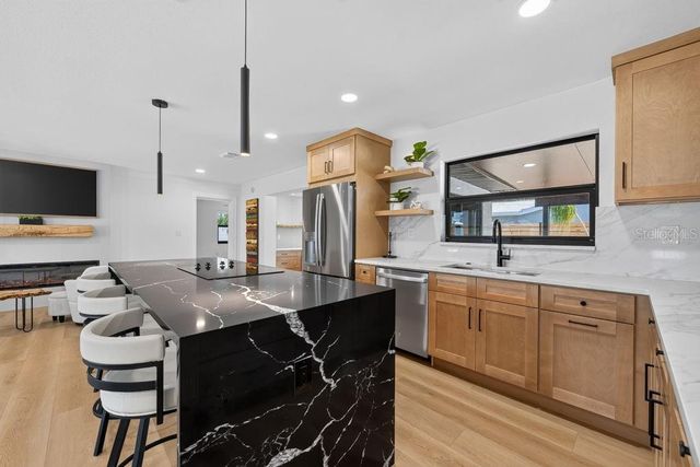 6196 44TH AVENUE N, St Petersburg, FL 33709