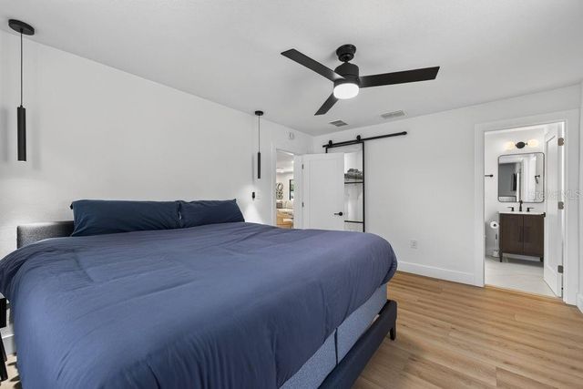 6196 44TH AVENUE N, St Petersburg, FL 33709