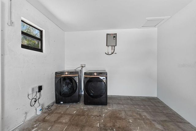 6196 44TH AVENUE N, St Petersburg, FL 33709