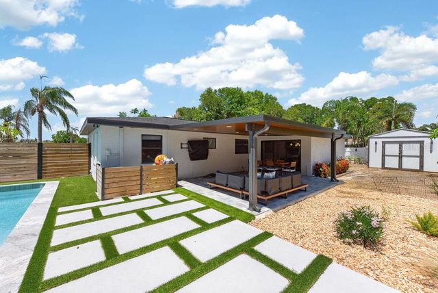 6196 44TH AVENUE N, St Petersburg, FL 33709