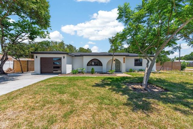 6196 44TH AVENUE N, St Petersburg, FL 33709