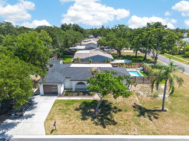 6196 44TH AVENUE N, St Petersburg, FL 33709