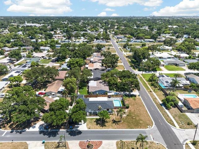 6196 44TH AVENUE N, St Petersburg, FL 33709