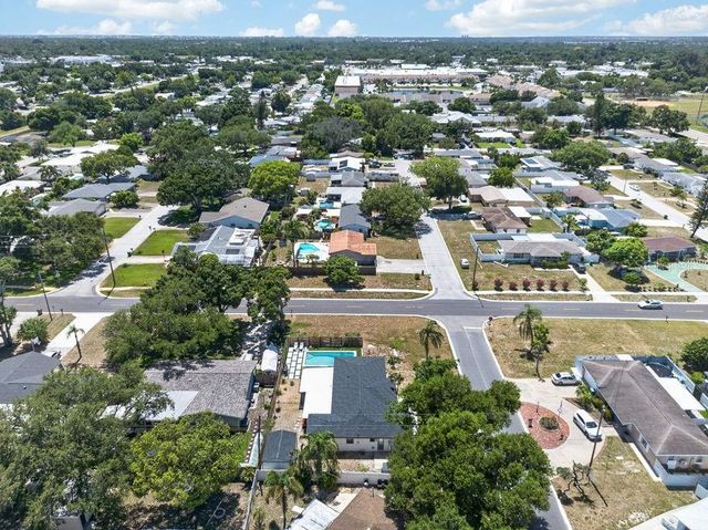 6196 44TH AVENUE N, St Petersburg, FL 33709