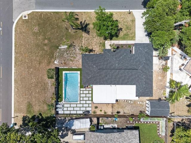 6196 44TH AVENUE N, St Petersburg, FL 33709
