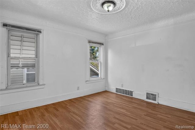 6406-6408 Mead Street, Dearborn, MI 48126