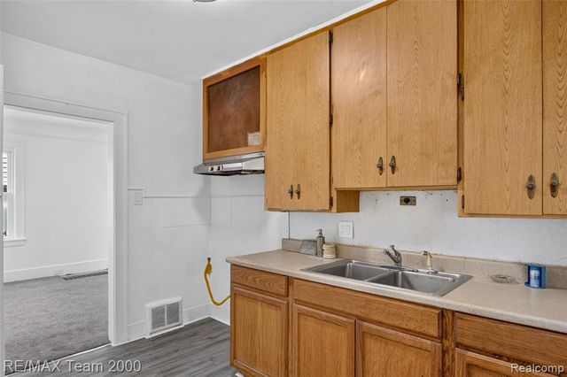 6406-6408 Mead Street, Dearborn, MI 48126