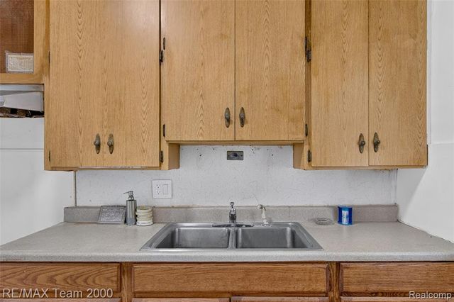 6406-6408 Mead Street, Dearborn, MI 48126