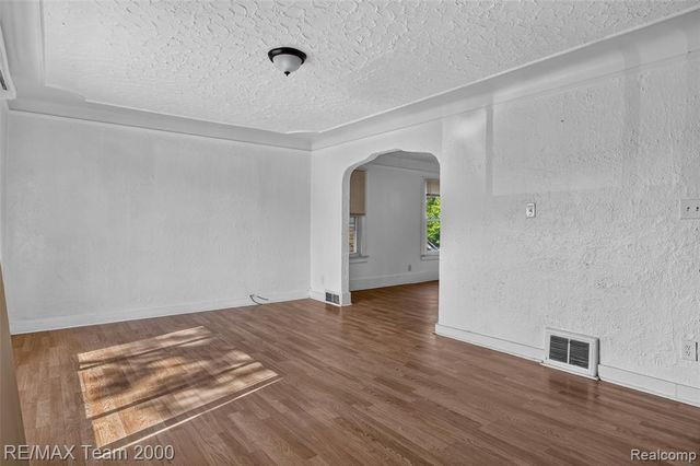 6406-6408 Mead Street, Dearborn, MI 48126
