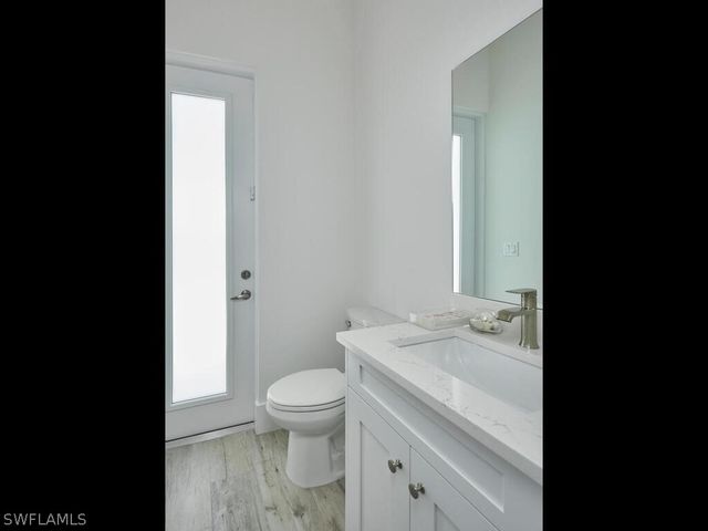 1448 10th ST N, Naples, FL 34102