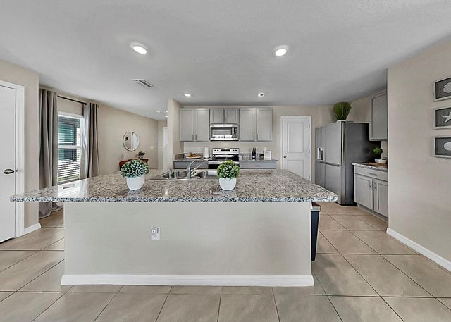 16619 MOSAIC OAR DRIVE, Wimauma, FL 33598