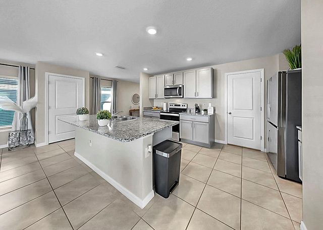 16619 MOSAIC OAR DRIVE, Wimauma, FL 33598