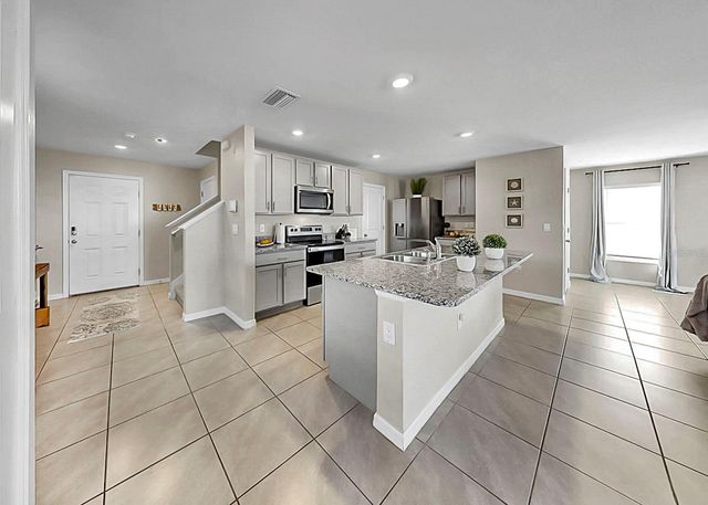 16619 MOSAIC OAR DRIVE, Wimauma, FL 33598