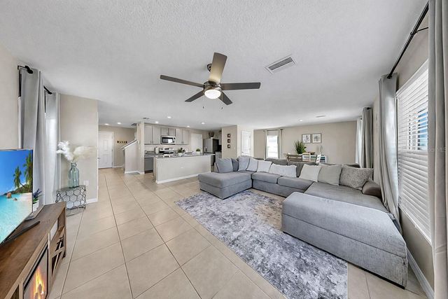 16619 MOSAIC OAR DRIVE, Wimauma, FL 33598