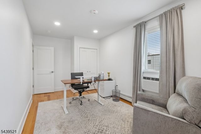 639 S Broad St, Elizabeth City, NJ 07202