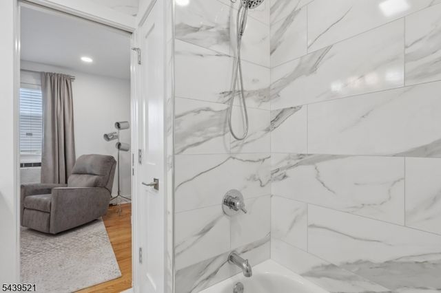 639 S Broad St, Elizabeth City, NJ 07202