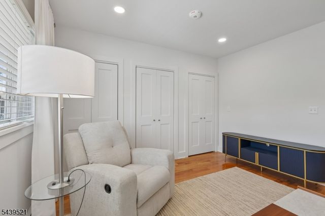 639 S Broad St, Elizabeth City, NJ 07202