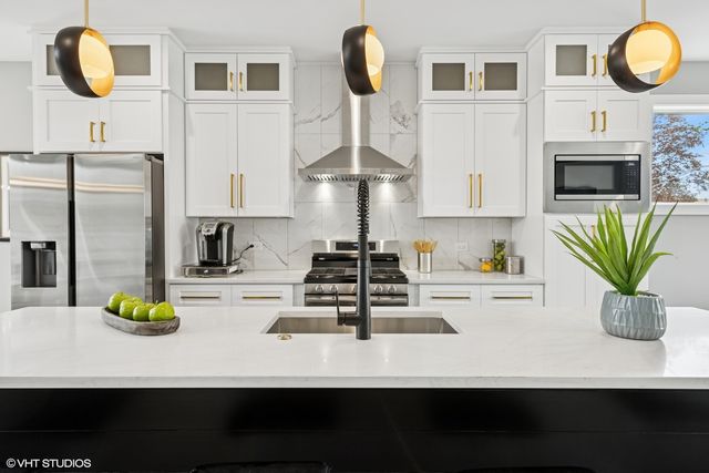 2805 N Auxplaines Street, River Grove, IL 60171